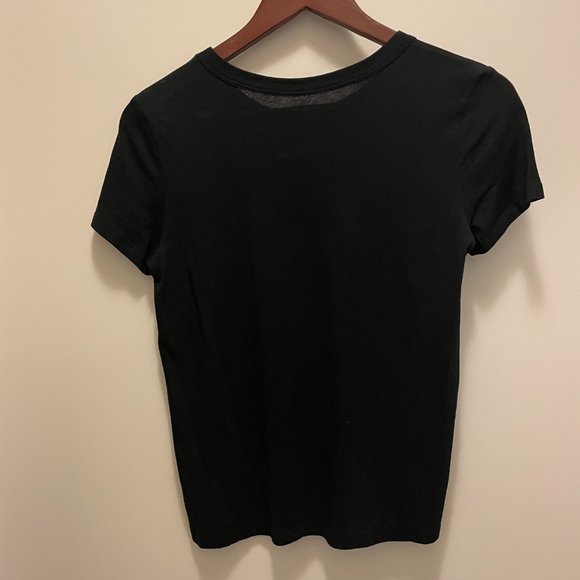 Aritzia Sunday Best Tee - Picture 2 of 2